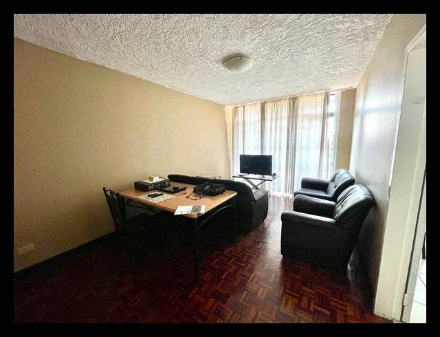 1 BEDROOM APARTMENT FOR SALE IN CROYDON